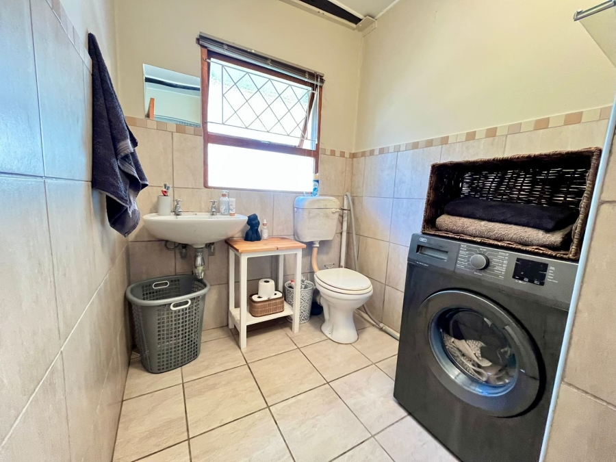 To Let 1 Bedroom Property for Rent in Dorchester Heights Eastern Cape